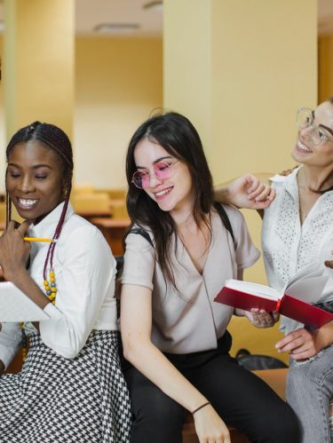 Préstamos para Estudiantes: ¡Que la falta de plata no detenga tus sueños!